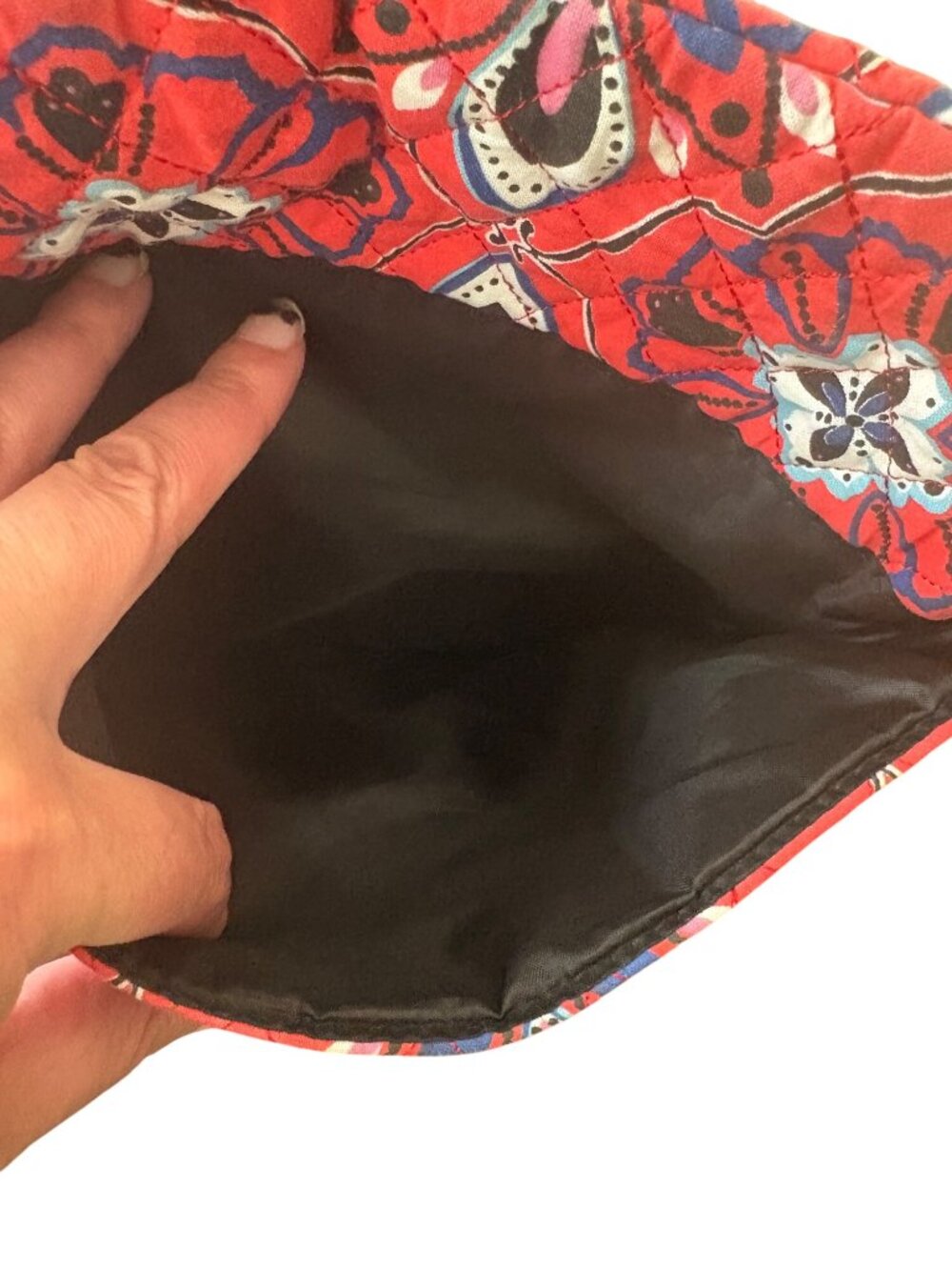 Stone Mountain Red Floral Boho Crossbody Bag W/ Multiple Zippered Pockets - Picture 4 of 13